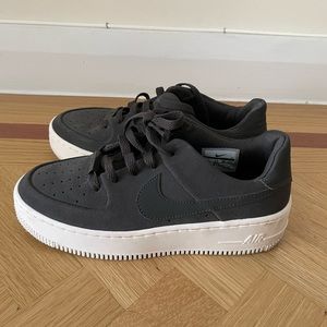 Nike Grey Suede Sneakers - Size 7